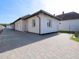 Már beköltözhető!! Vadonatúj, 3 szoba+nappali-konyhás ikerház eladó Szombathely déli városrészén