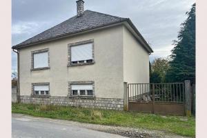 Két szintes, jó szerkezetű családi ház eladó Szombathely, Gyöngyösszőlős városrészen Két szintes, jó szerkezetű családi ház eladó Szombathely, Gyöngyösszőlős városrészen