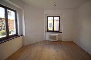 Eladó 4 szobás felújított lakás a vasútállomás környékén