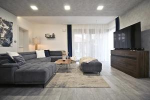 Igényes, designos családi ház eladó Szombathely kedvelt környékén!